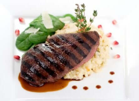 O fígado é um alimento que ajuda a regular os níveis de hemoglobina