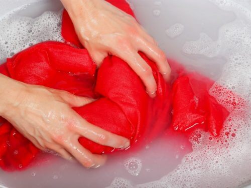 Branquear roupas com casca de ovo