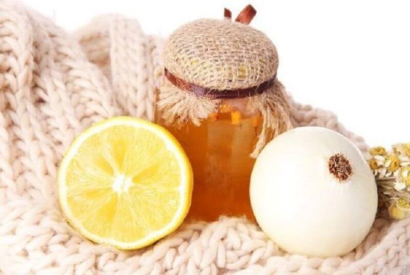 Xarope de cebola e mel para combater a tosse