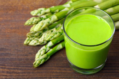 Suco com aspargos