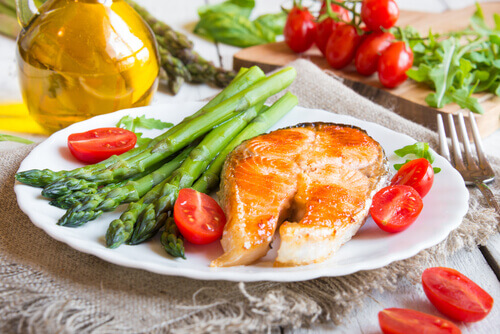 Salmão com aspargos