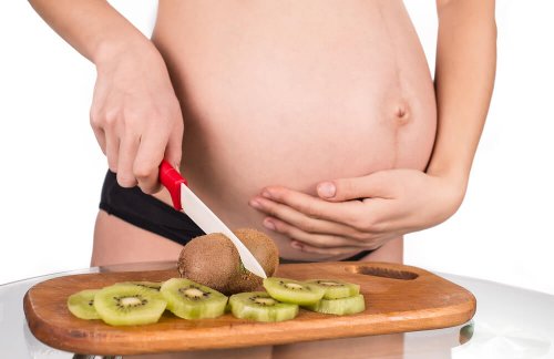 O kiwi é benéfico na gravidez