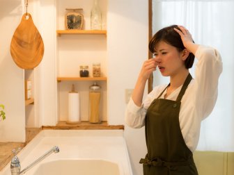 10 truques para eliminar maus odores na cozinha
