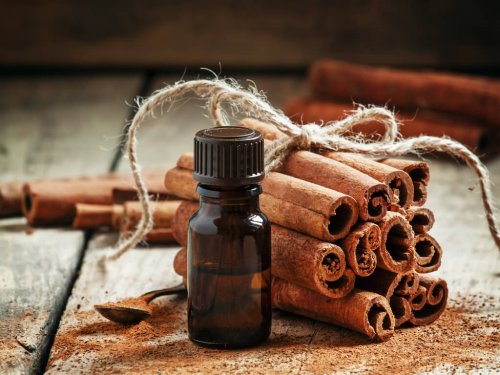 Óleo de canela para preparar máscaras
