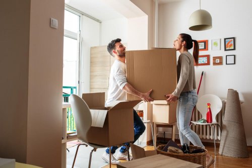 Levantar coisas pesadas gera dor nas costas