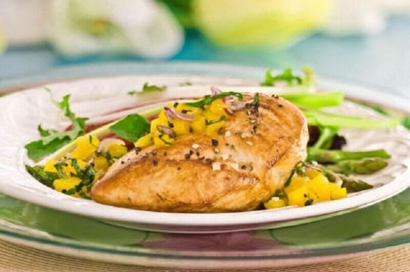 Frango cremoso com milho doce