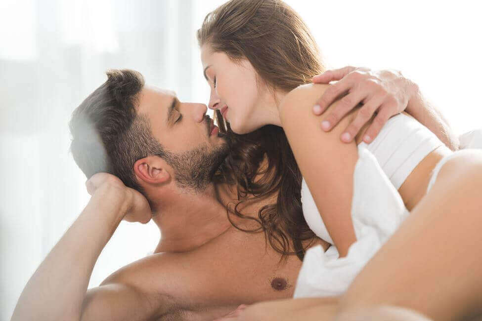 satisfazer uma mulher na cama