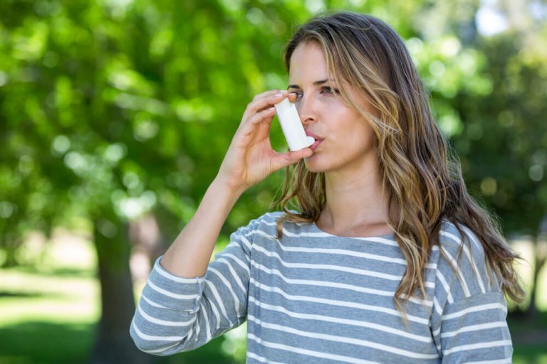 É possível controlar a asma e aliviar seus sintomas?