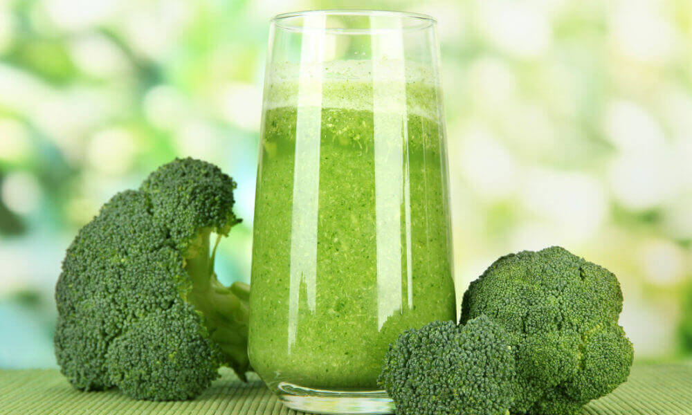 Suco de aipo, brócolis e couve-flor