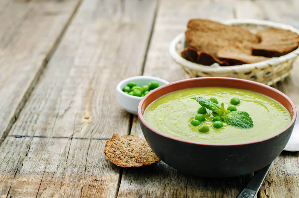 Sopa de aveia e ervilhas