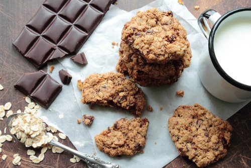 Biscoitos de aveia e chocolate sem forno