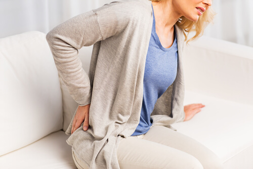 Dor nas costas é um sinal de problemas renais