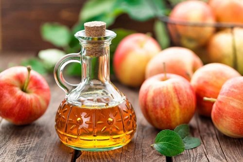Vinagre de maçã ajuda a aliviar a dor no calcanhar