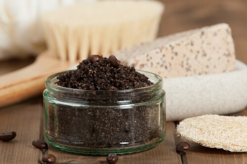 Café moído para tratamento capilar