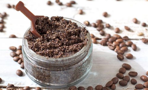 Borra de café para atenuar estrias