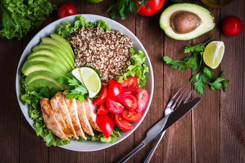 Salada com quinoa