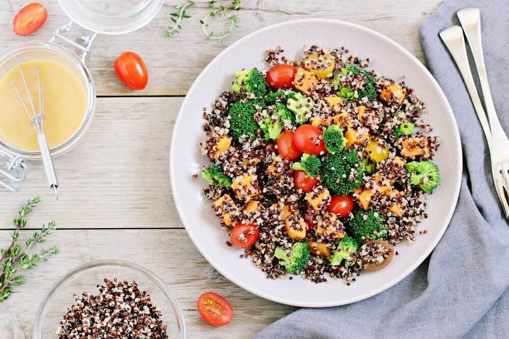 Salada com quinoa