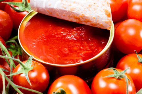Lata de tomate