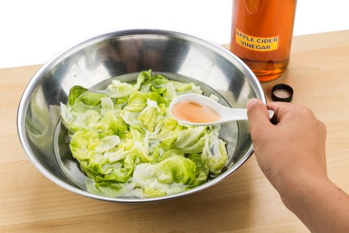 Vinagre de maçã para temperar a salada