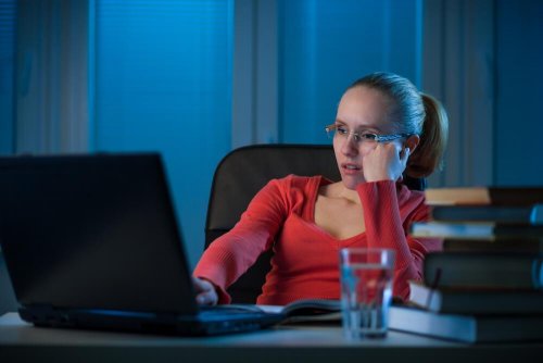 O que se esconde por trás do hábito de procrastinar?
