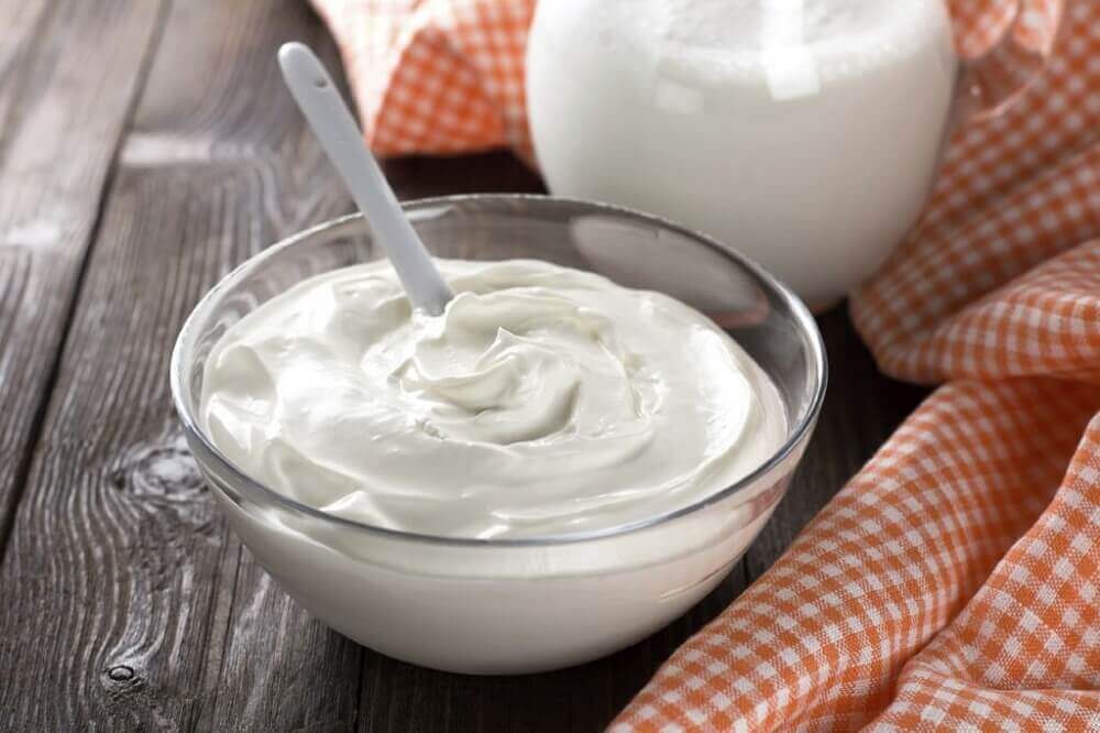 Iogurte integral ou desnatado. Qual é a melhor opção na dieta? Iogurte integral ou desnatado. Qual é a melhor opção na dieta?