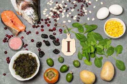 4 hábitos alimentares para melhorar a saúde da tireoide