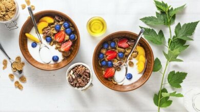 4 cafés da manhã nutritivos à base de frutas