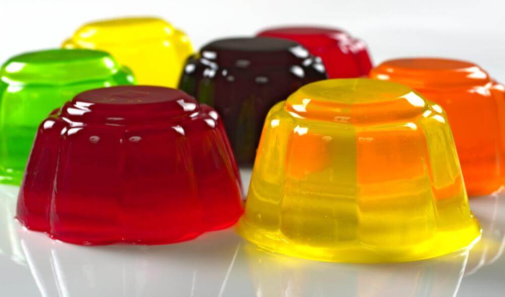 Gelatinas com corantes artificiais