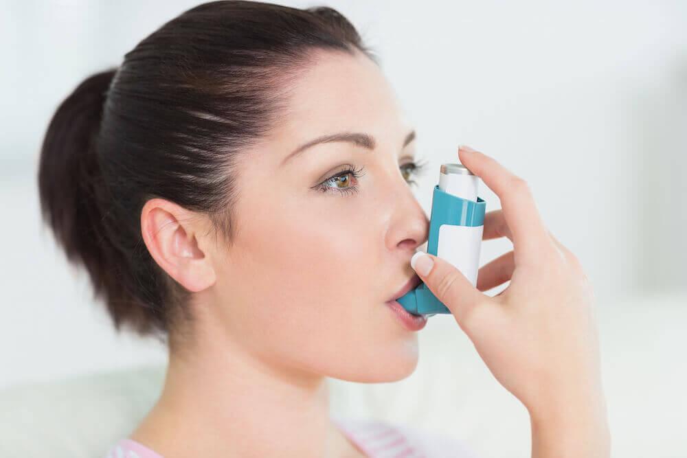 Mulher com asma