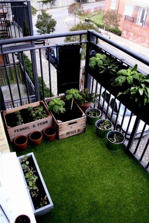Minijardins urbanos com grama artificial