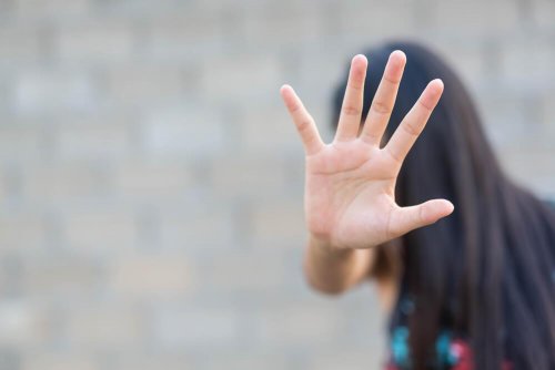 Pessoa dizendo para nao se aproveitarem dela