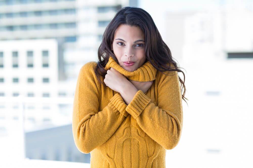 Por que as mulheres sentem mais frio?