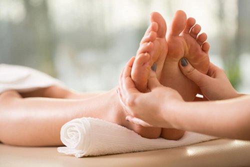 Massagem nos pés