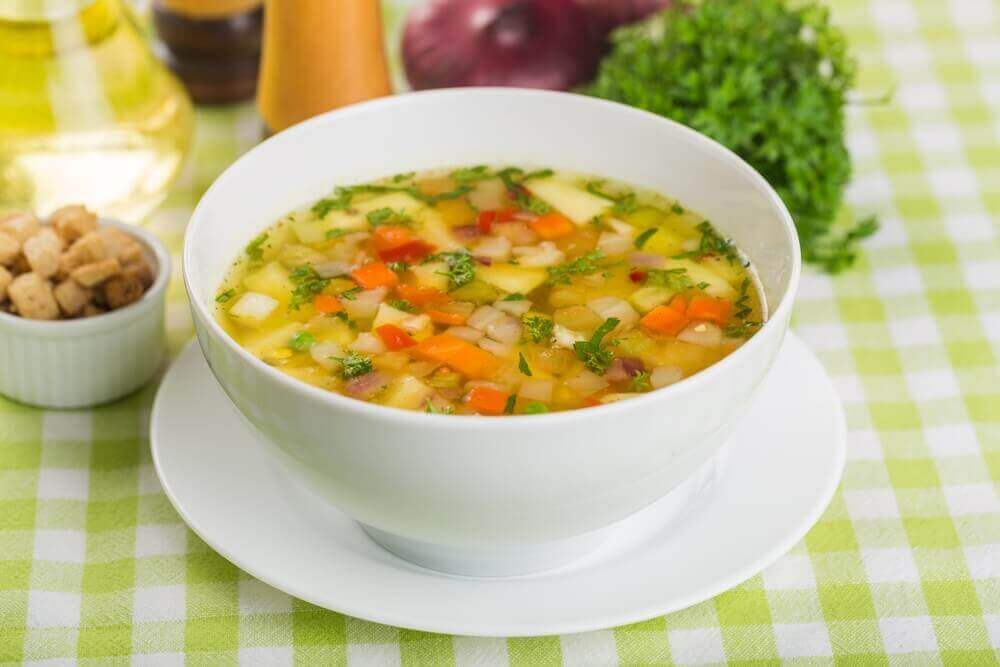 Sopas e cremes de legumes são alimentos deliciosos e saudáveis