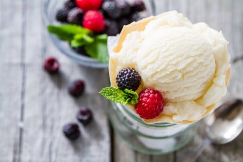 Sorvete caseiro com frutas