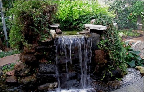 Fontes de água em cascata