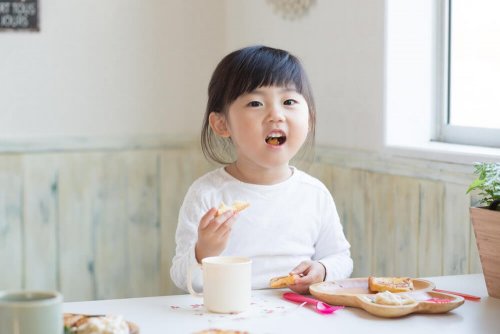 Dois modelos de dieta para crianças com problemas de obesidade