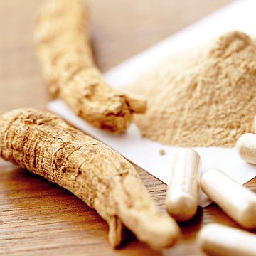 Raiz de ginseng em pó e em pílulas