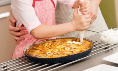 Deliciosa torta de maçã com creme