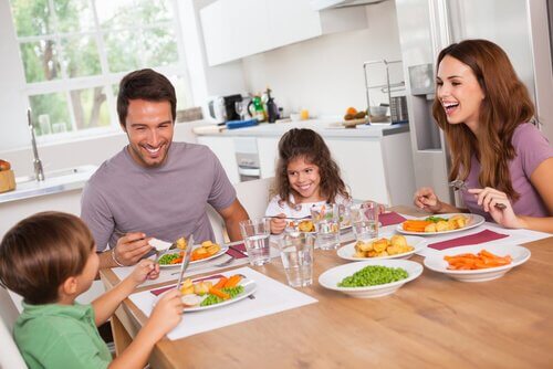 Familia com dieta baixa em carboidratos