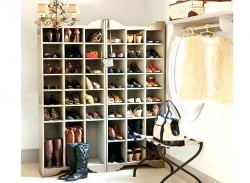 Faça seu próprio closet para sapatos