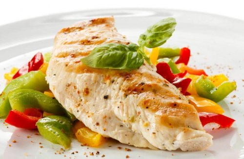 Deliciosa receita de peito de frango com legumes