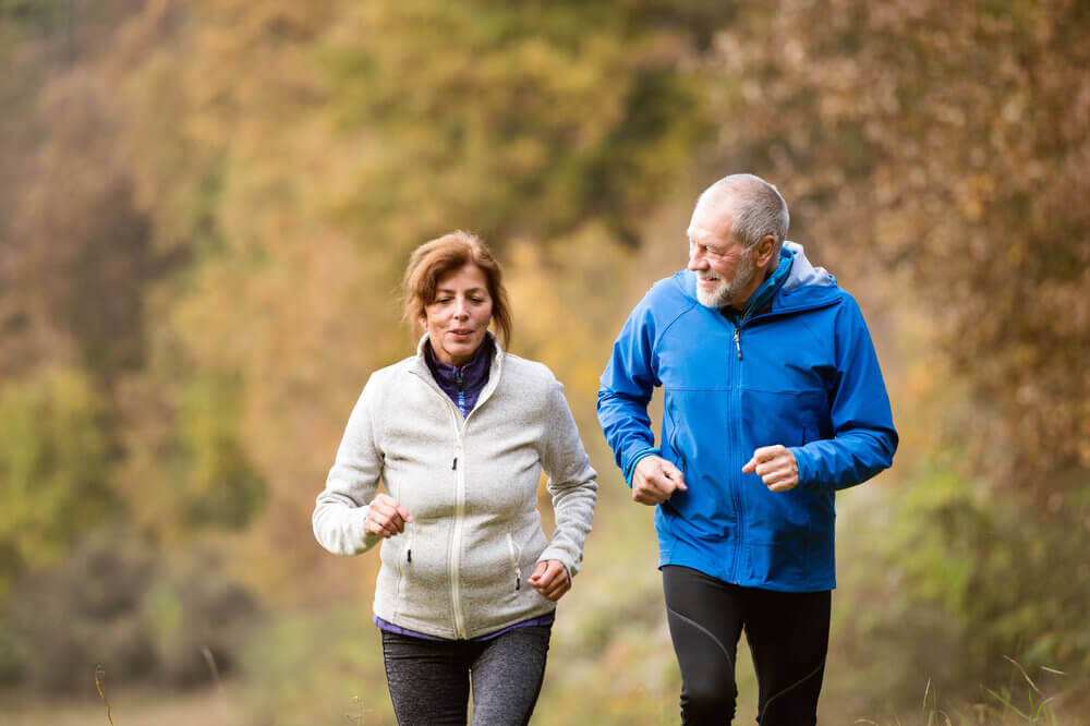 4 exercícios importantes para pessoas da terceira idade