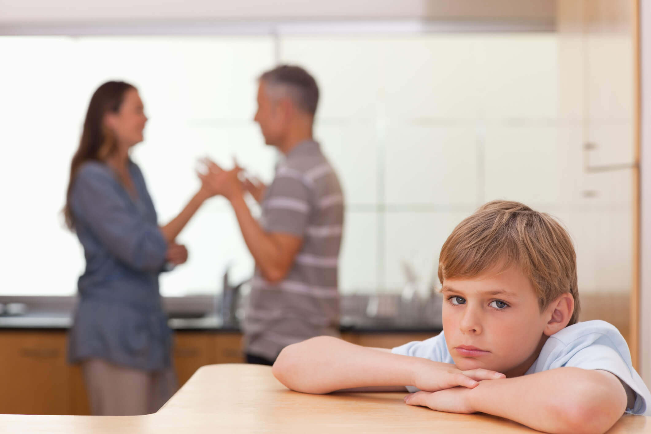 O que é uma família disfuncional e como ela pode afetar os filhos?