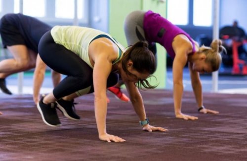 Exercícios cardiovasculares com agachamentos