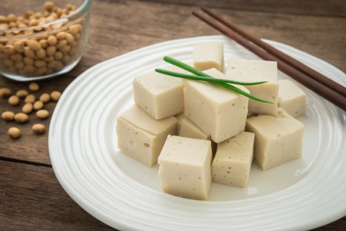 Tofu em cubos