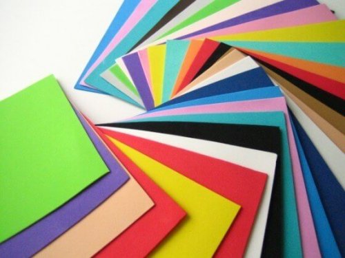 Eva de diferentes cores para fazer artesanatos simples