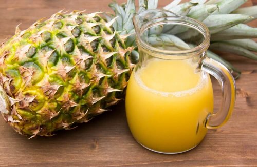 Suco de abacaxi