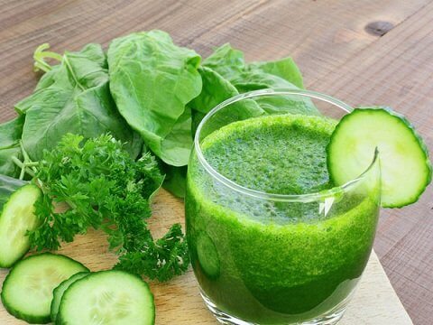 Suco verde com espinafre
