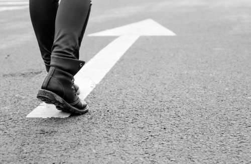 Pessoa andano na rua